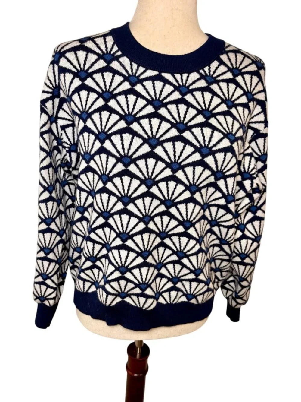 Daniel Rainn Navy Blue White Art Deco Fan Print Crewneck Sweater Medium